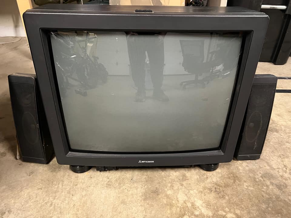 Mitsubishi AM-2752A | CRT Database