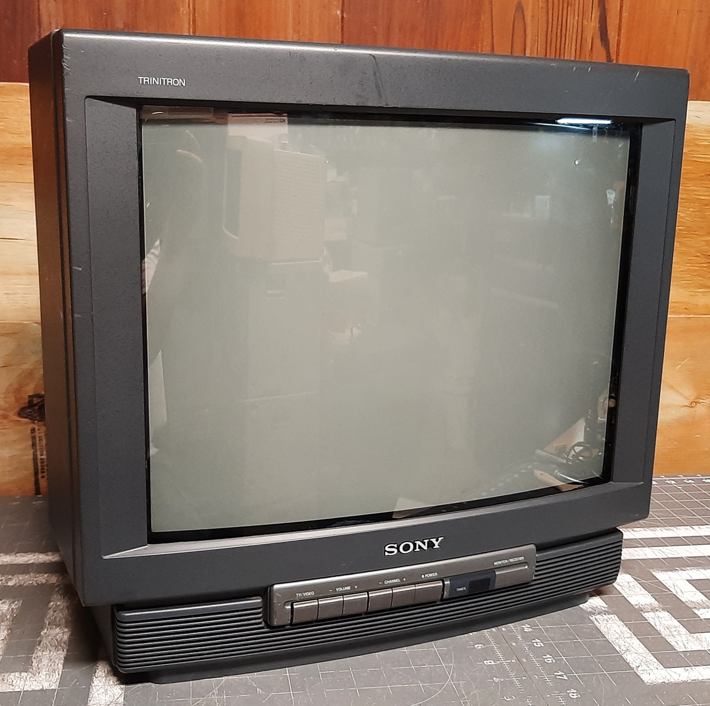 Sony KV-20TR22 | CRT Database