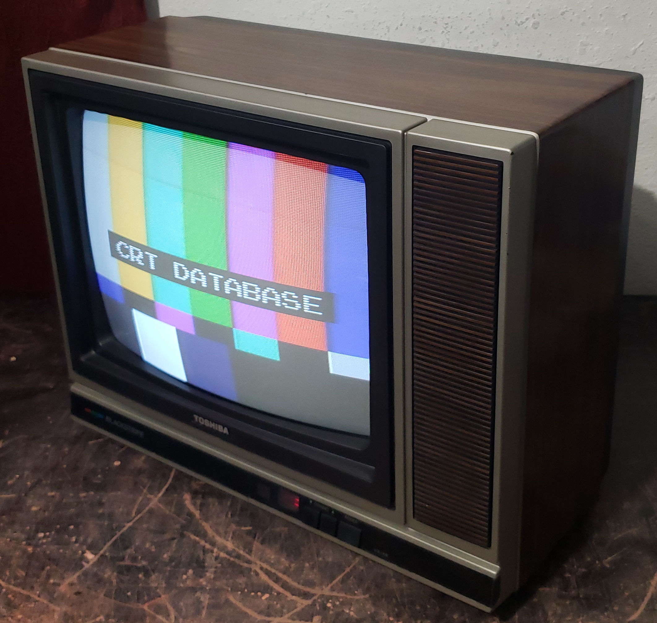 TOSHIBAレトロTVとサンヨーレトロTVセット TOSHIBAレトロTVとサンヨーレトロTVセット - メルカリ