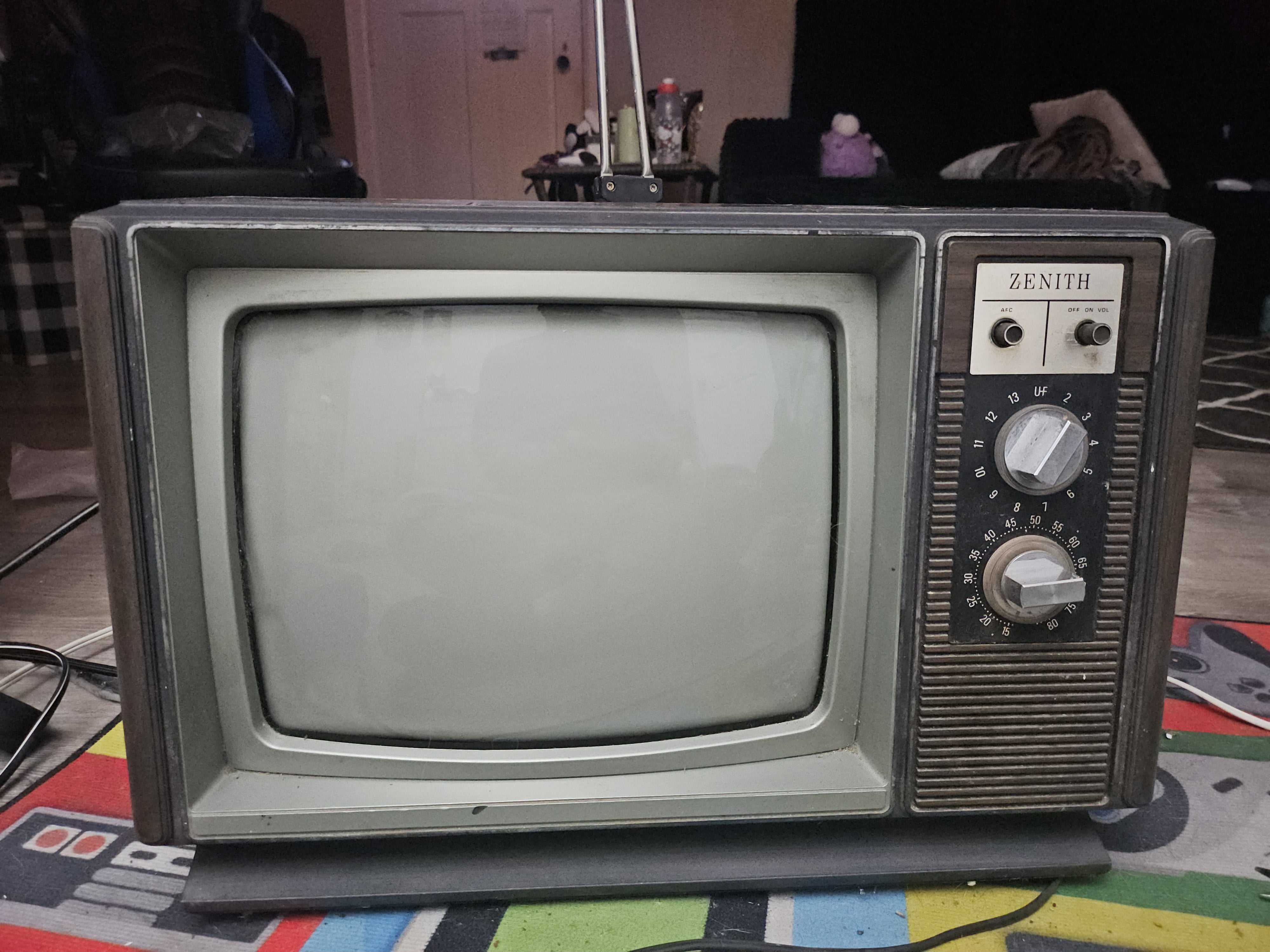 Zenith Z1382W | CRT Database