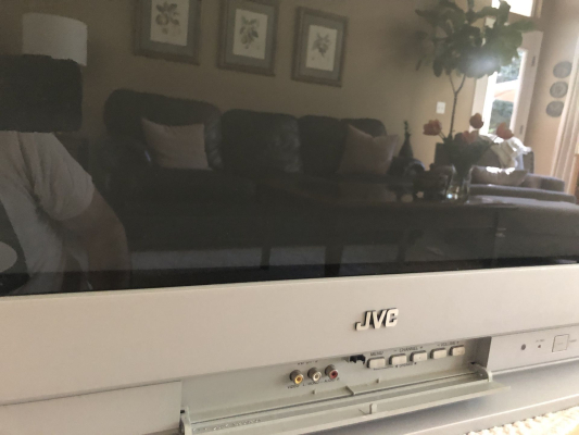 Click to view image in new tab JVC AV-32F703