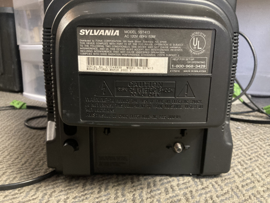 Sylvania SST413