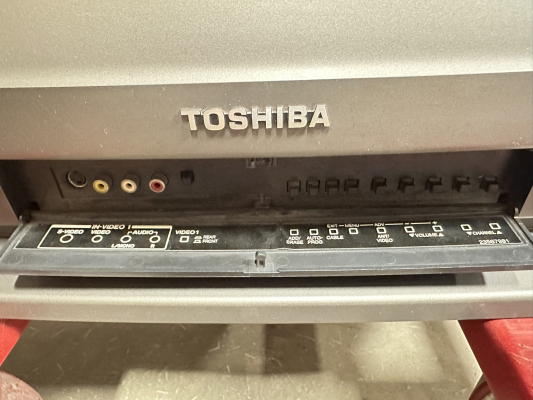 Toshiba CF3272B