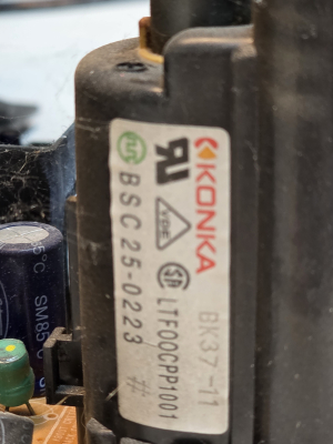 Sylvania SRT2213