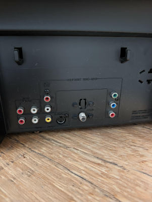 Sylvania SRT4127P