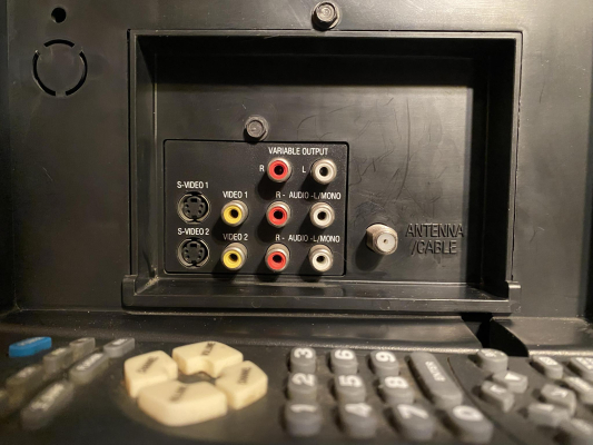 Zenith A27B33W