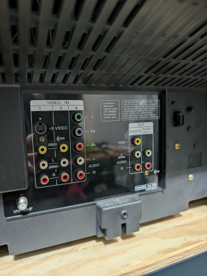 Sony KV-32FS10