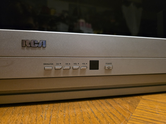 RCA 27F530T