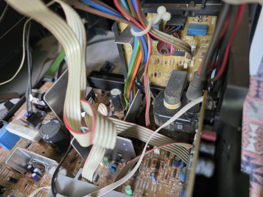 RCA 27F530T