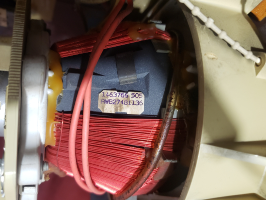 RCA Roommate FFR440W
