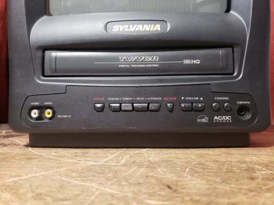 Sylvania SRC2109D
