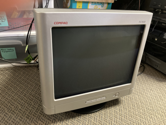 Compaq FS7600 (P8714A)