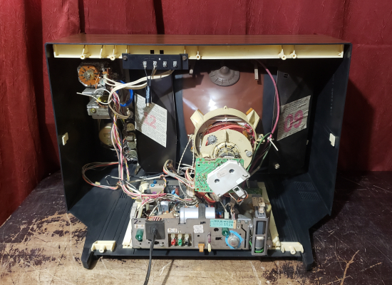 RCA Roommate FFR440W