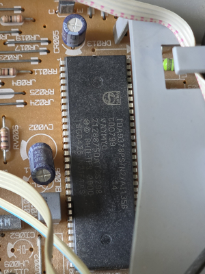 RCA 27F530T