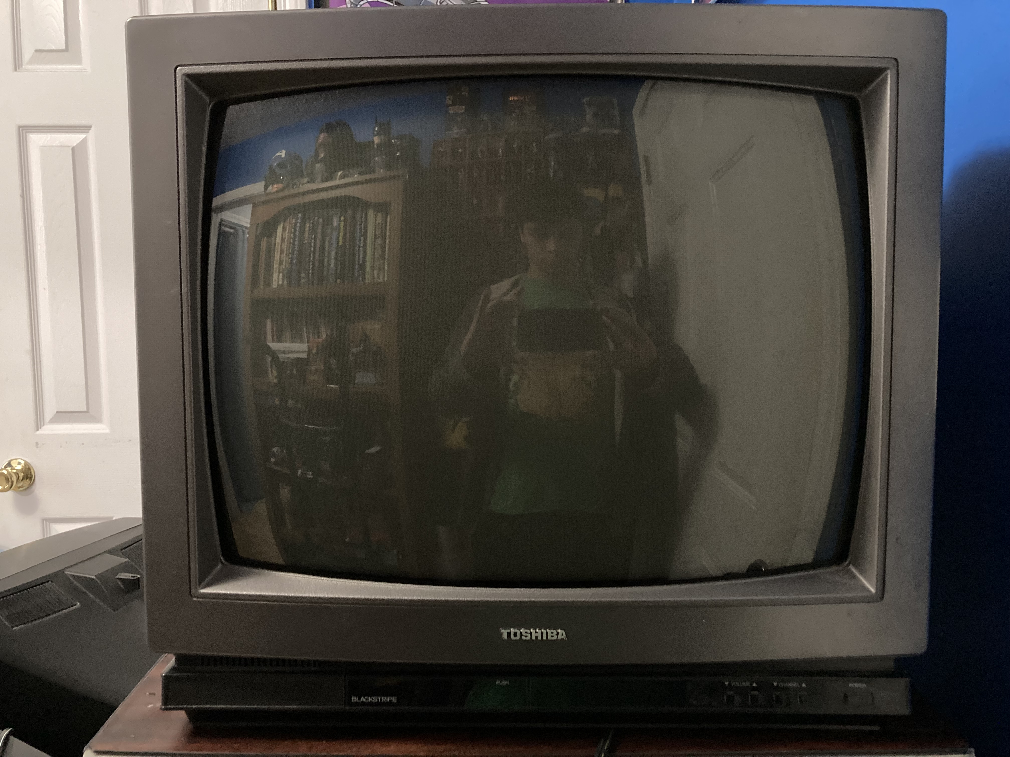 Toshiba CF917A | CRT Database