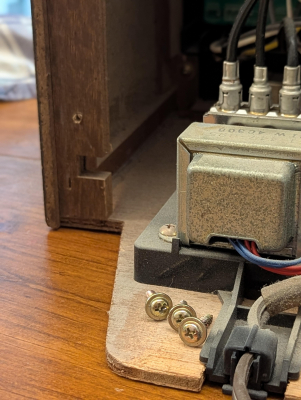 Sony KV-1356R