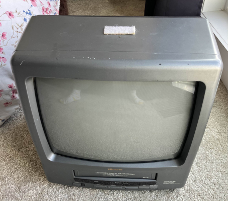 Click to view image in new tab Memorex MVT2135