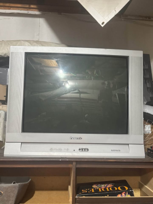 Panasonic CT-32E13