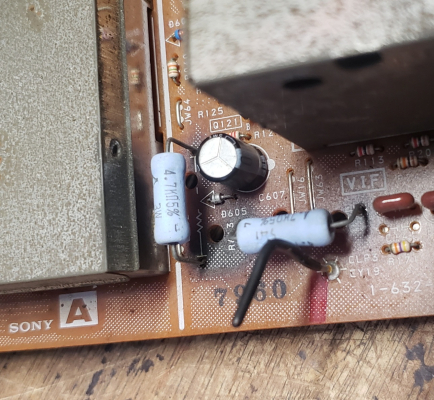 Sony KV-13TR24