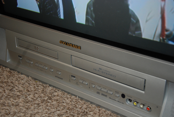Sylvania 6724FDG