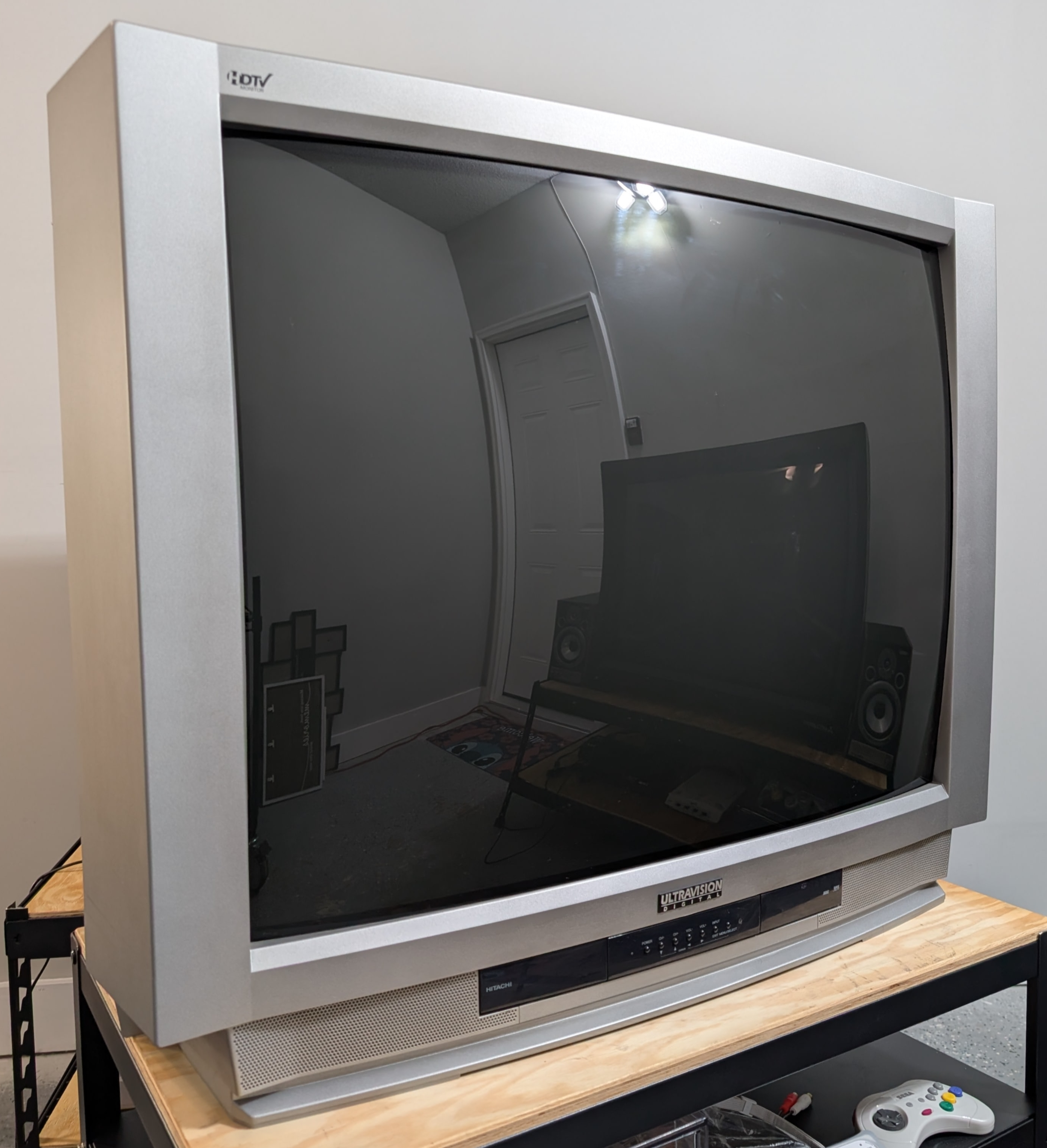 Hitachi 36UDX10S | CRT Database