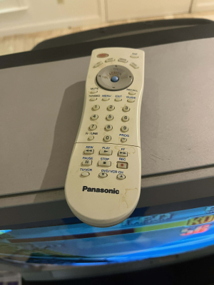 Panasonic CT-32E13