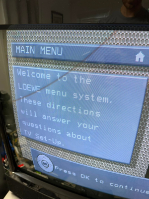 Loewe Arcada 32 (ARC 332 PB)