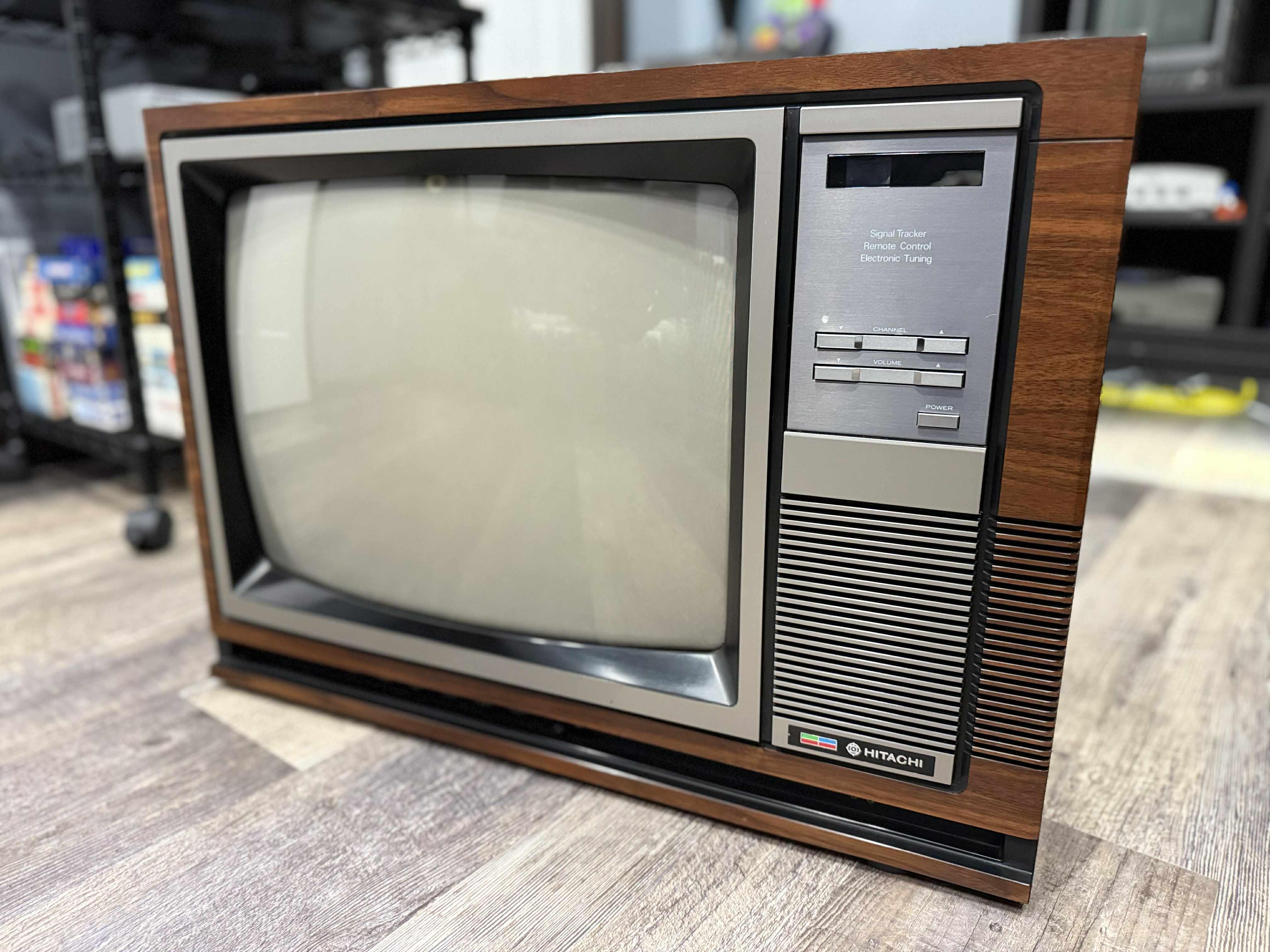 Hitachi CT-1937 | CRT Database