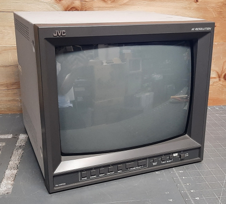 JVC TM-H1375SU
