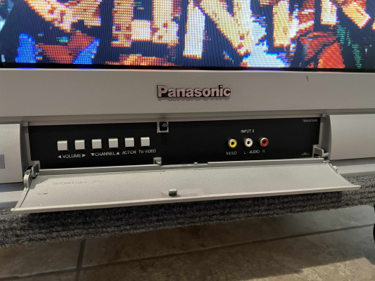 Click to view image in new tab Panasonic CT-27SC14J