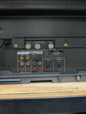 Hitachi 36UX59B