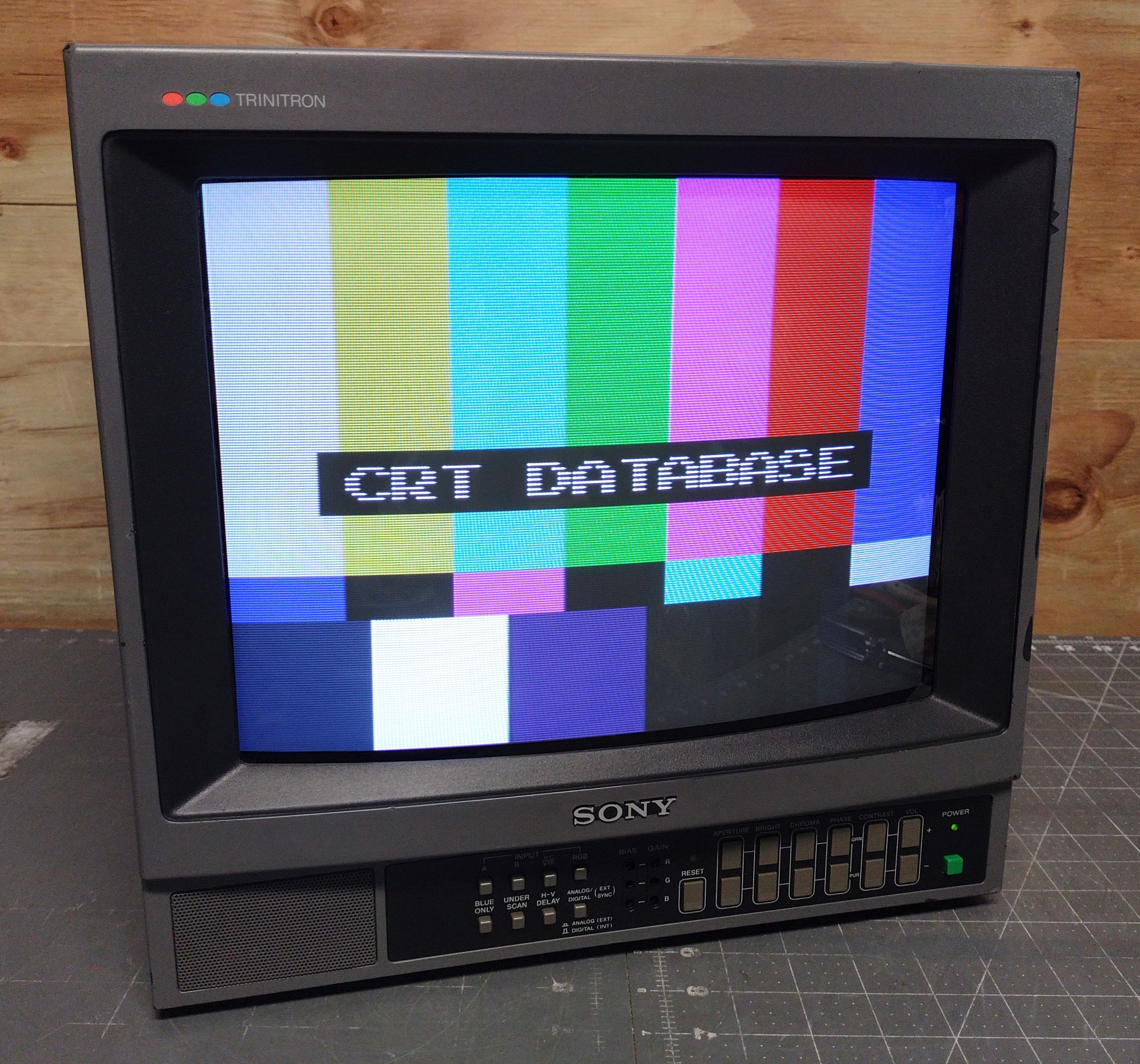 SONY PVM-1450 トリントロンカラ―ビデオモニター SONY PVM-1450 14-inch Trinitron Color Video CRT Monitor W