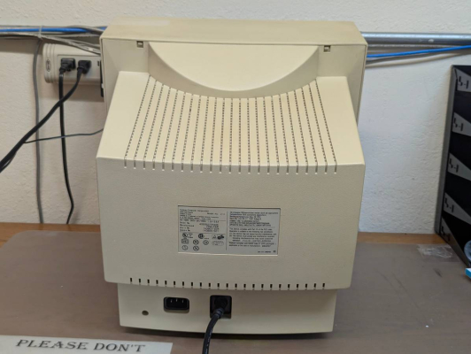 Click to view image in new tab Compaq 471P