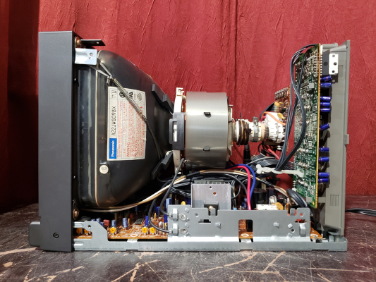 Panasonic BT-S901Y