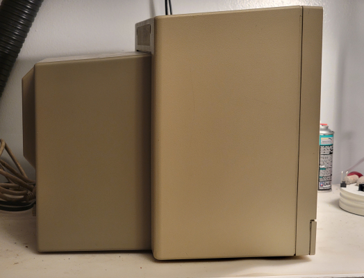 Apple ColorMonitor //e (A2M2056)