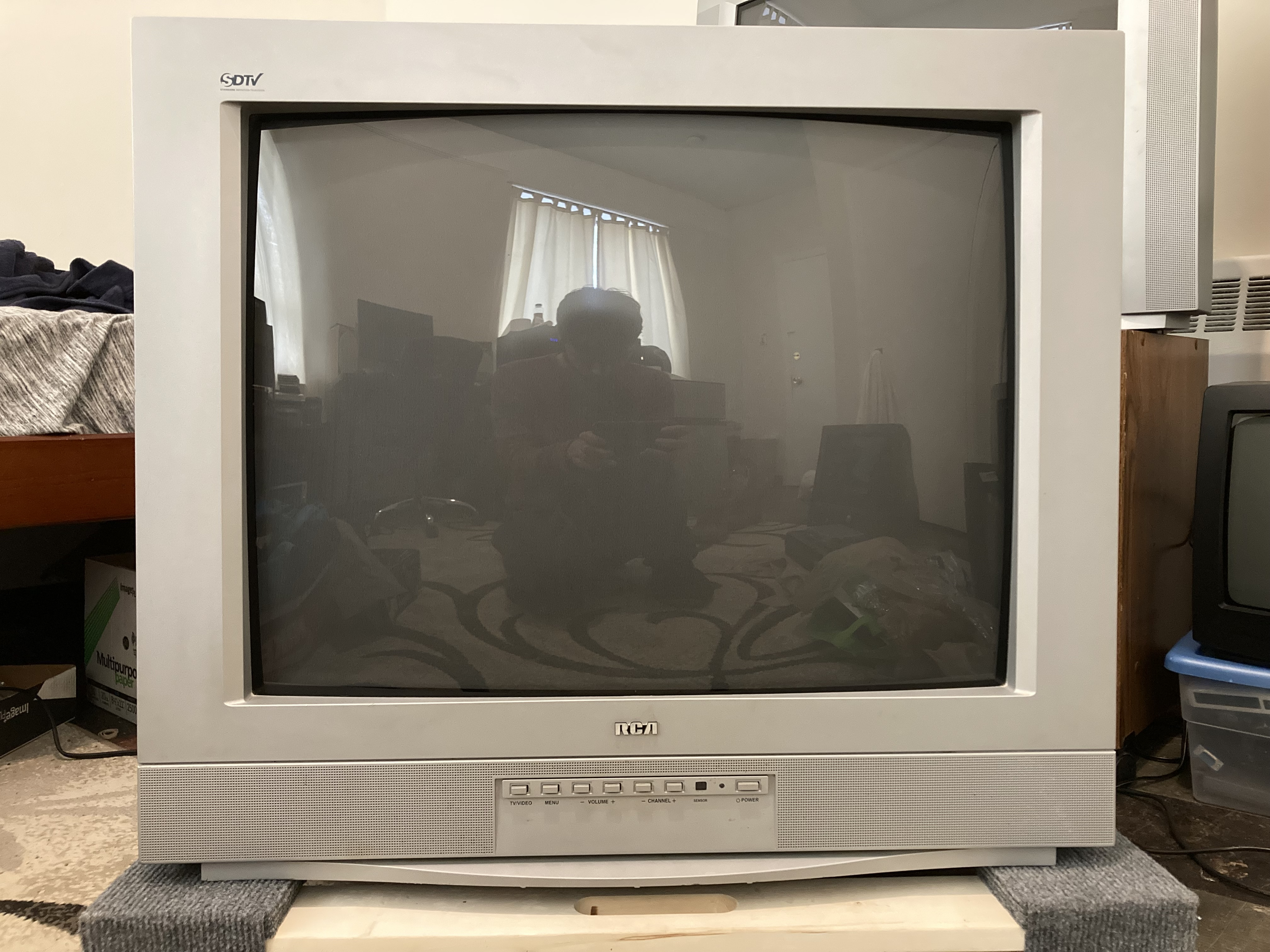 RCA 27V414T (YX8) | CRT Database