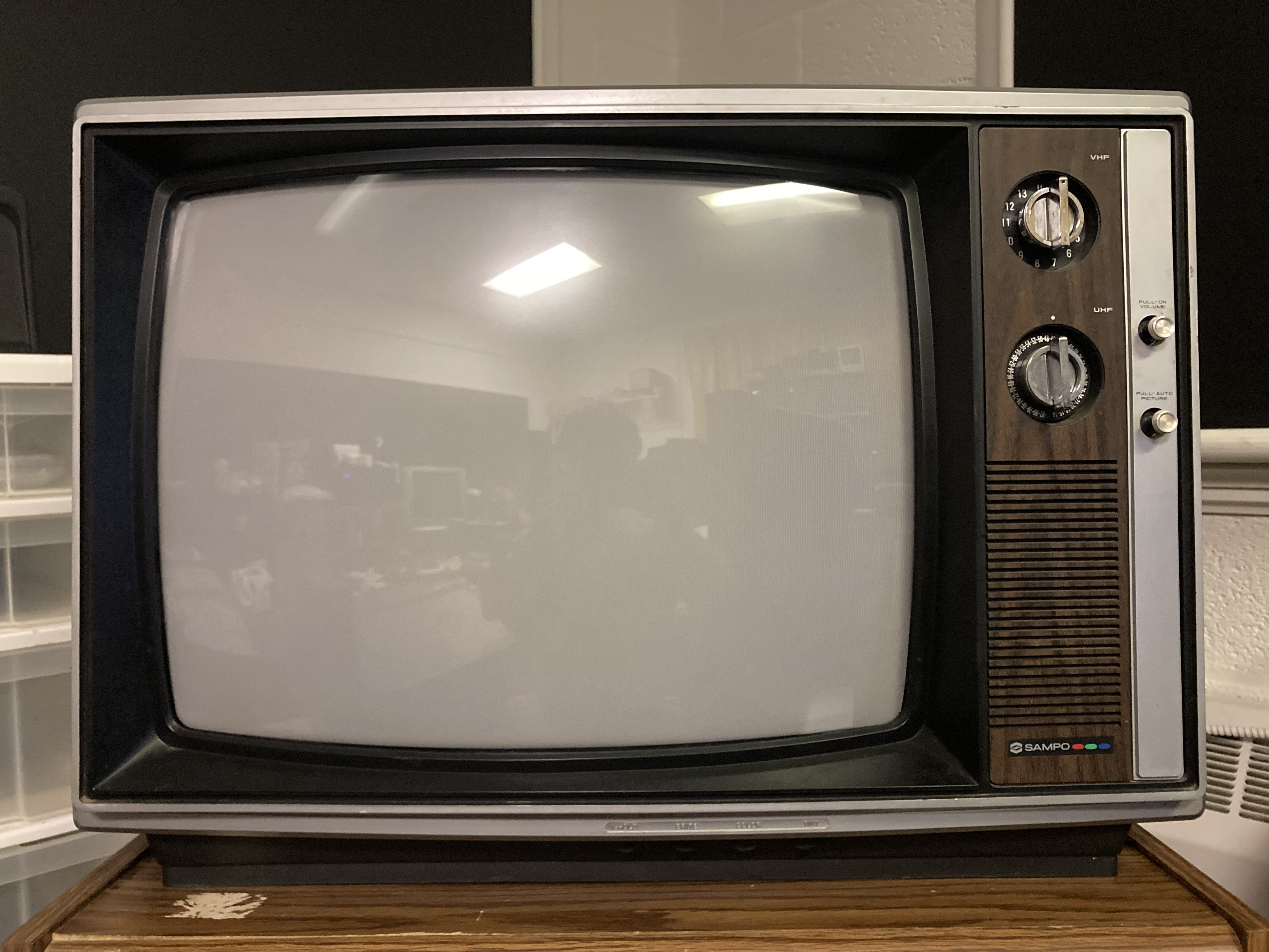 最高の品質 Sampo K-1922 | CRT Database ラップ、ヒップホップ