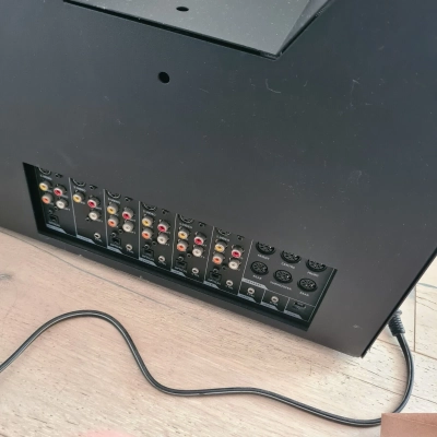 Bang & Olufsen Avant