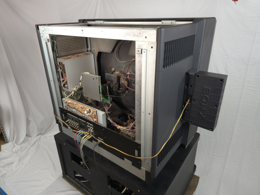 Click to view image in new tab Sony PVM-4300