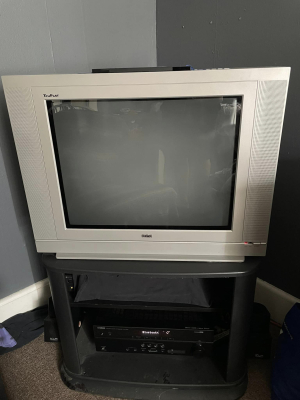 RCA 24F512T