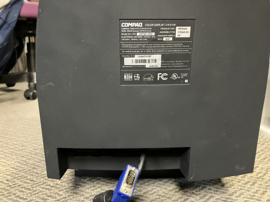 Compaq FS7555 (P8720AA)