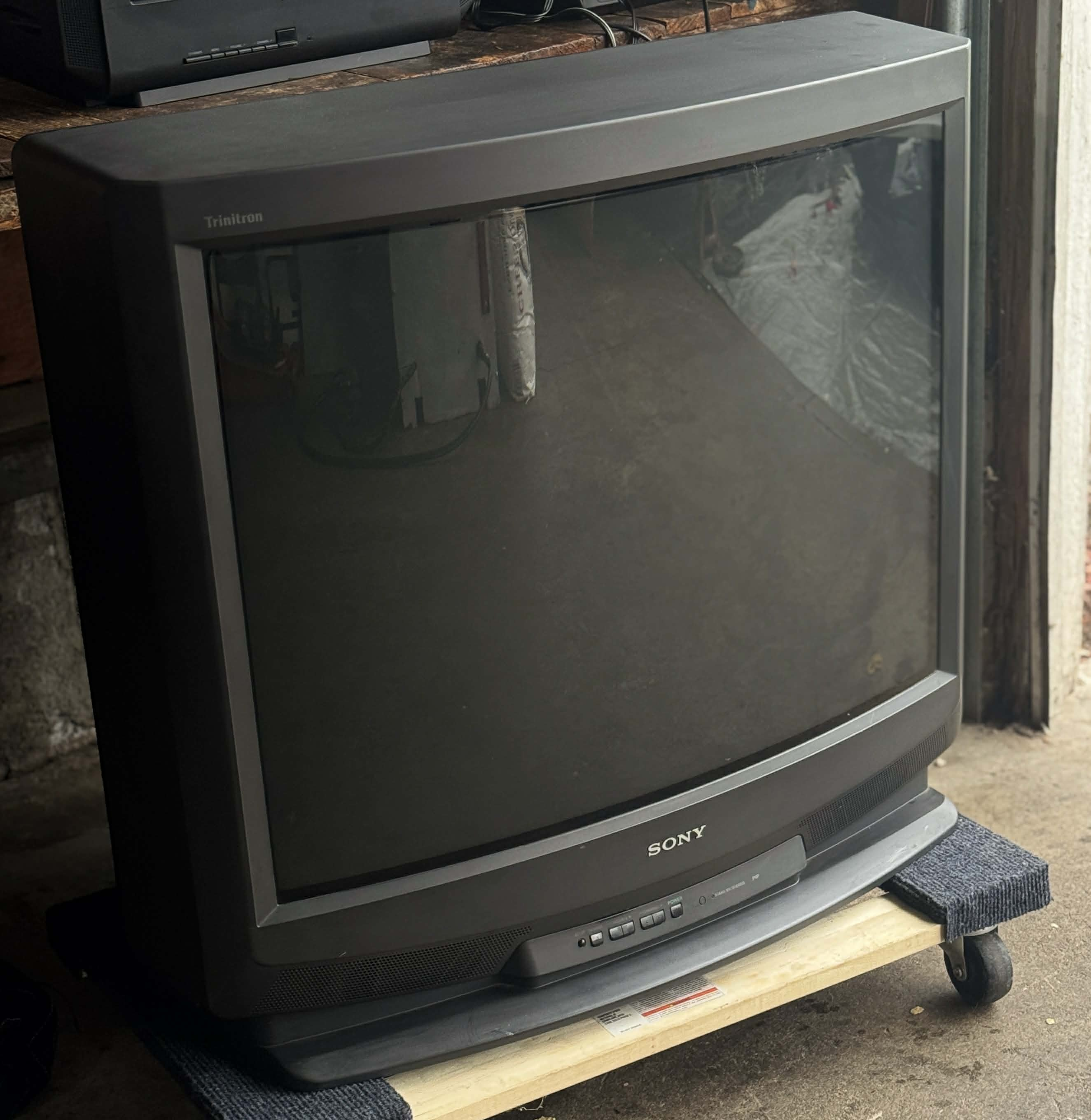 Sony KV-32S25 | CRT Database