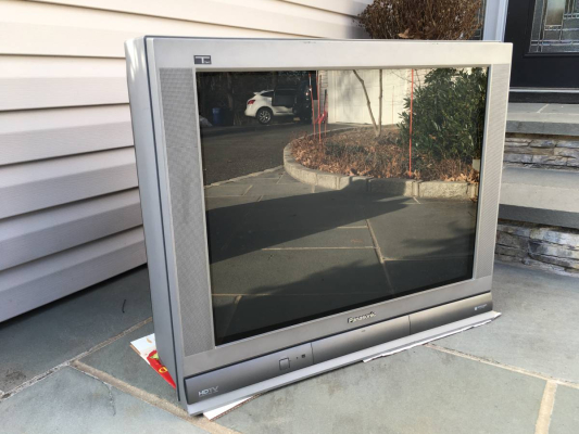 Click to view image in new tab Panasonic CT-32HX40