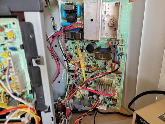 Click to view image in new tab Sony PVM-2530