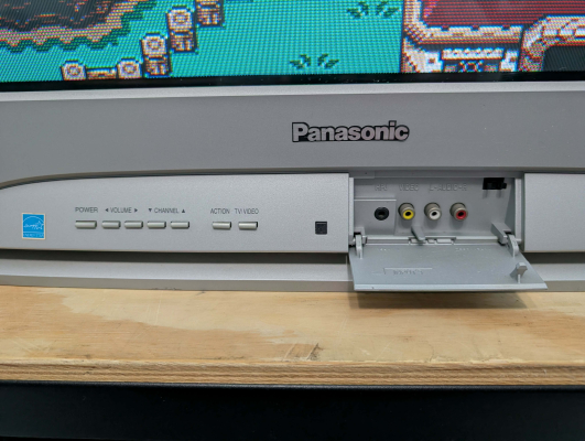 Panasonic CT-24SL14J