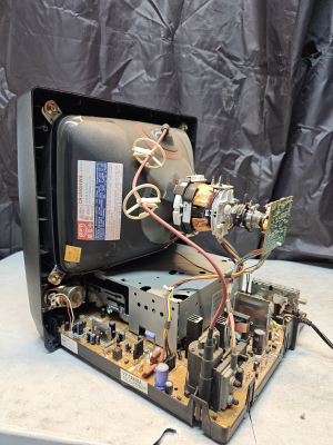Quasar VV-1330SA