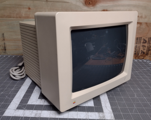 Apple AppleColor RGB Monitor (A2M6014)