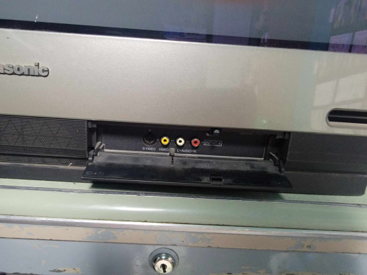 Click to view image in new tab Panasonic CT-34WDM60
