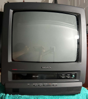 Magnavox CRN135 AT01