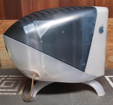 Apple Studio Display 21 (M4868)